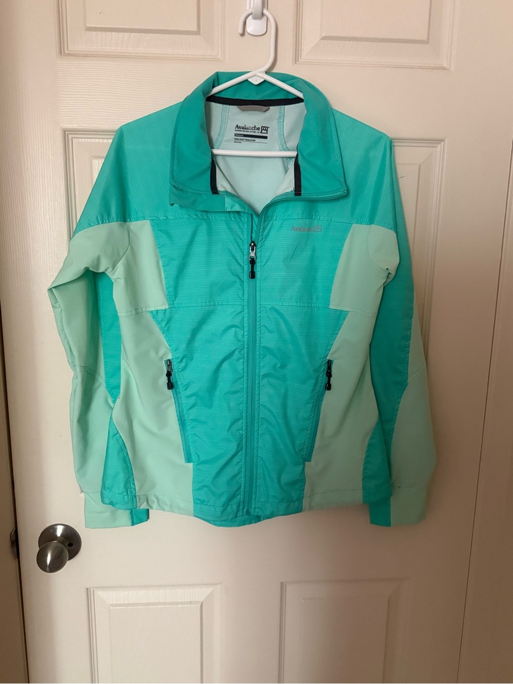 Avalanche Women's Two-Tone Teal & Mint Ski Jacket